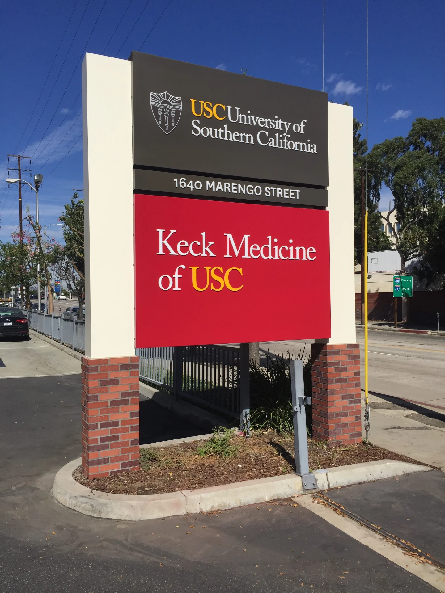 USC Keck Medicine monument sign in Los Angeles
