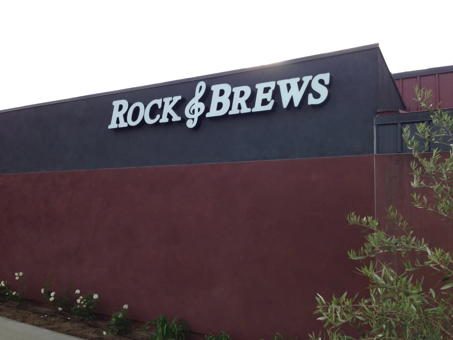 Rock & Brews building letters